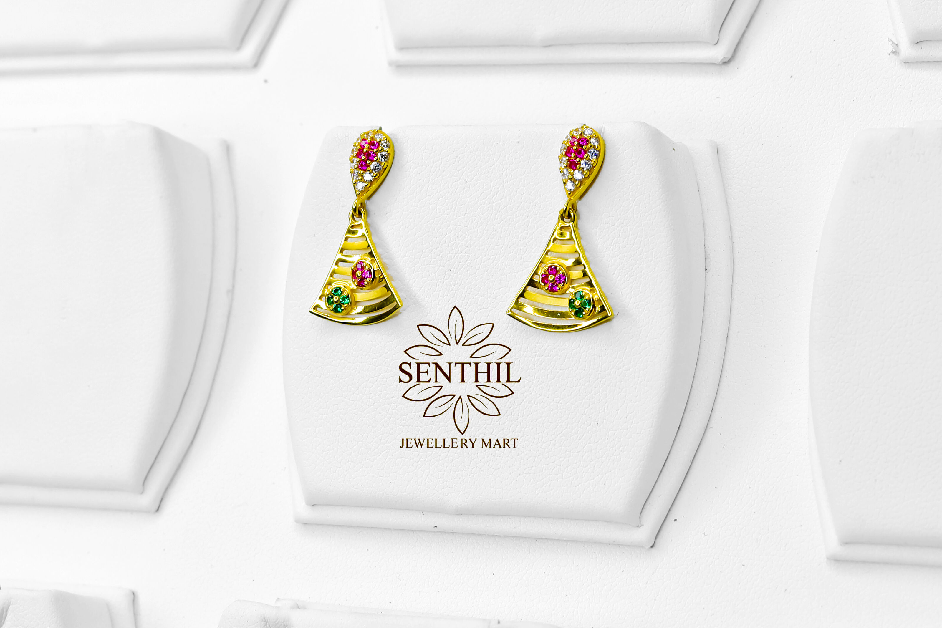 EARRING