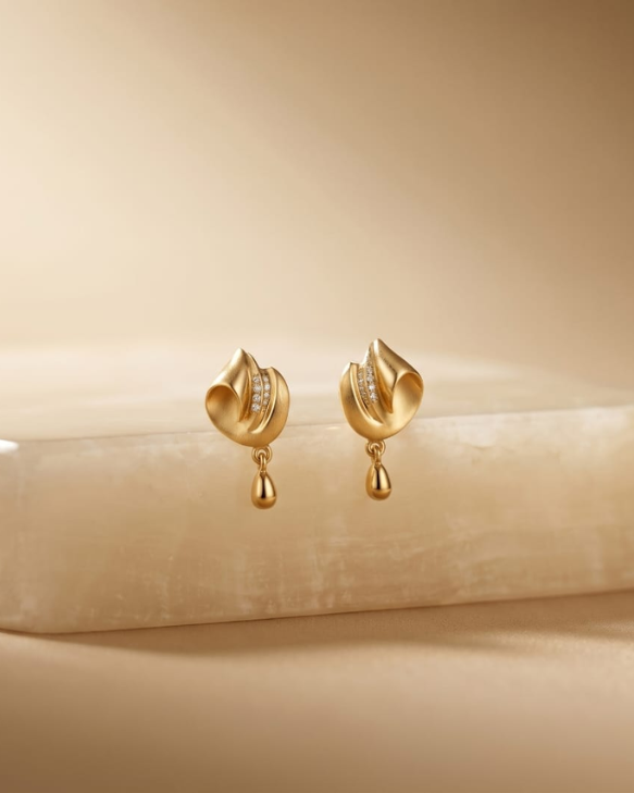 Leaf Drop Gold Earrings
