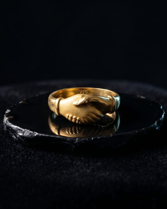Handshake Gold Ring